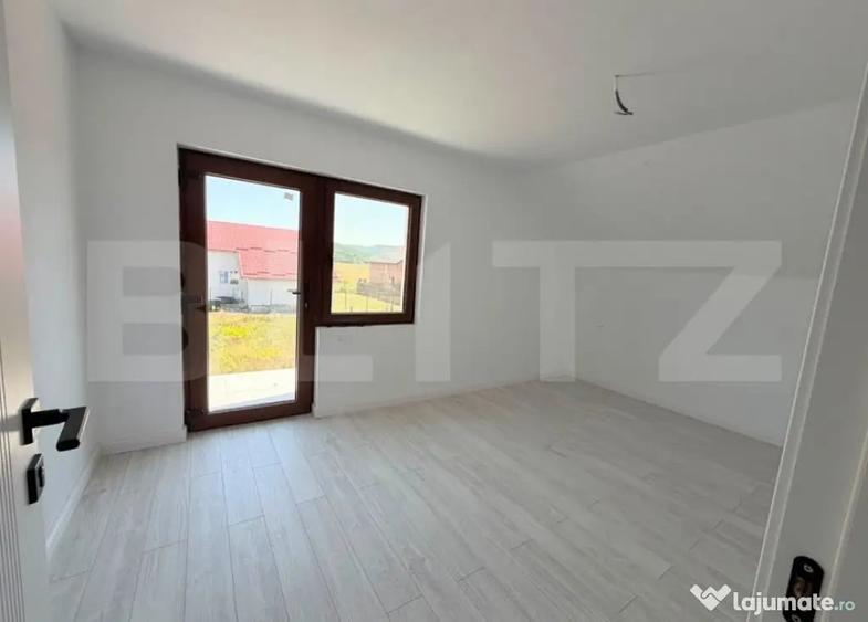 Casă cu 4 camere cu Teren 400 Mp în Central
