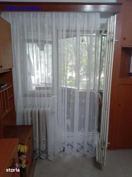 Garsonieră decomandată, mobilată în Crângași