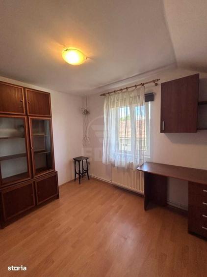 Casă cu 3 camere semidecomandat în Florești