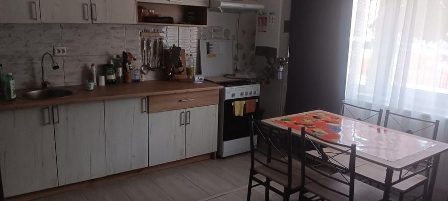 Apartament cu 2 camere decomandat în Exterior Vest