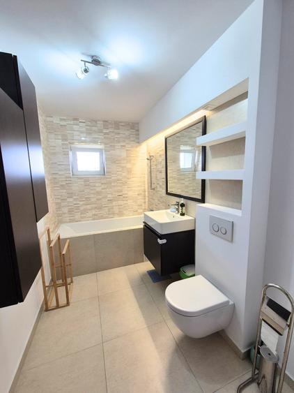 Apartament cu 3 camere decomandat în Metalurgie