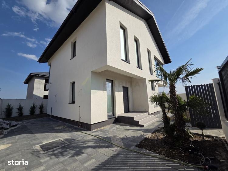 Casă cu 4 camere cu Teren 300 Mp în Băneasa