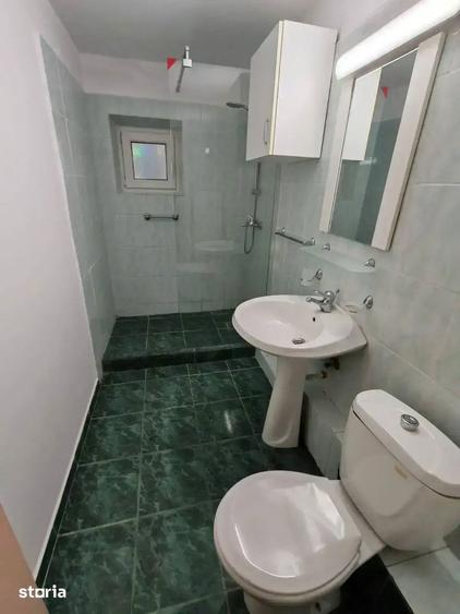 Apartament cu 3 camere, mobilat în Vitan
