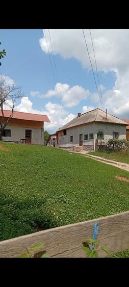 Casă cu 4 camere în Valea Siliștii