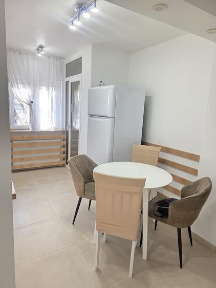Apartament cu 3 camere decomandat în Dorobanți