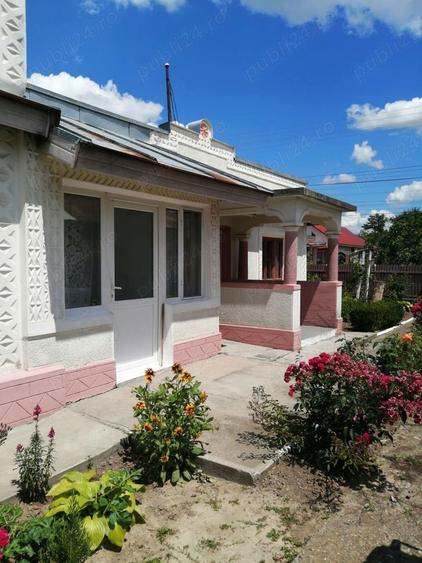Casă cu 3 camere în Barcea