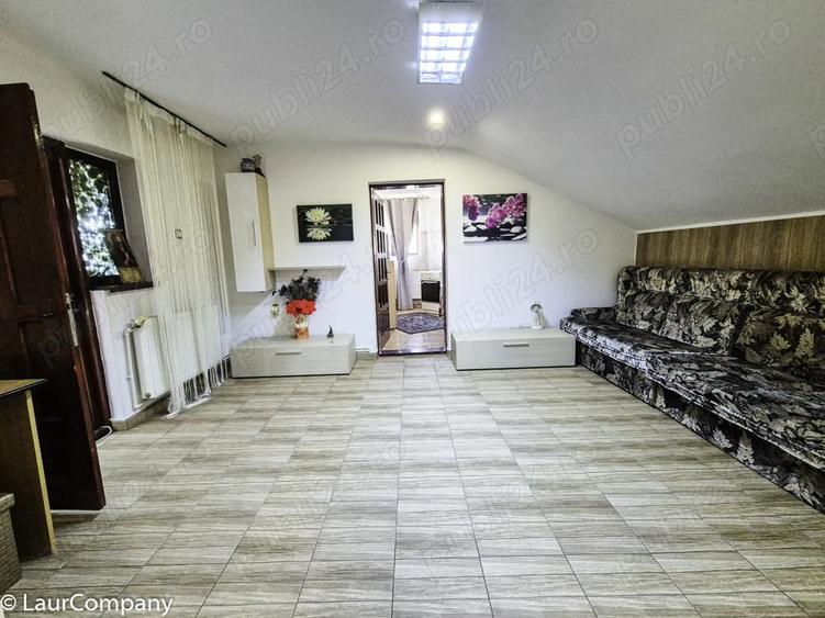 Casă cu 6 camere cu Teren 585 Mp în Geamăna