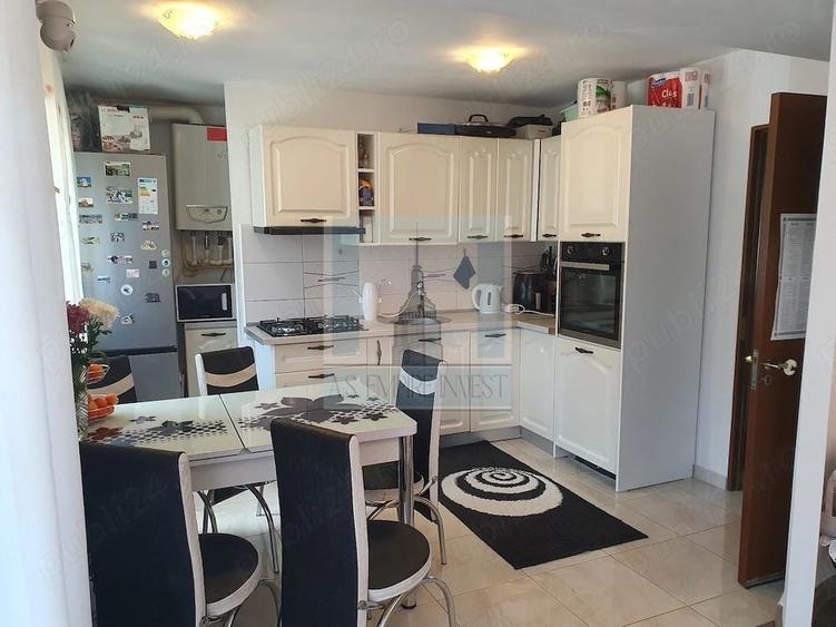 Apartament cu 4 camere decomandat, mobilat în Noua