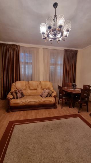 Casă cu 4 camere în Stolnici