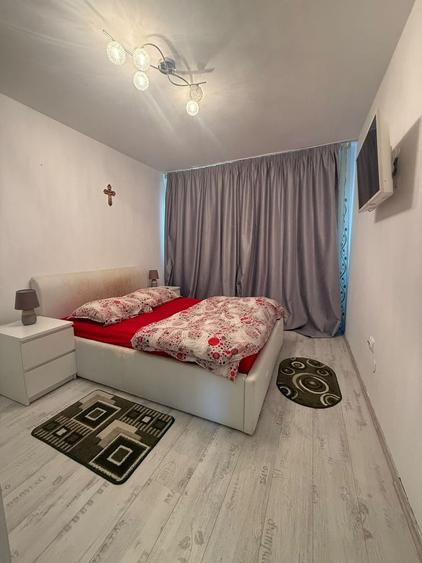 Apartament cu 2 camere semidecomandat, mobilat în Florești
