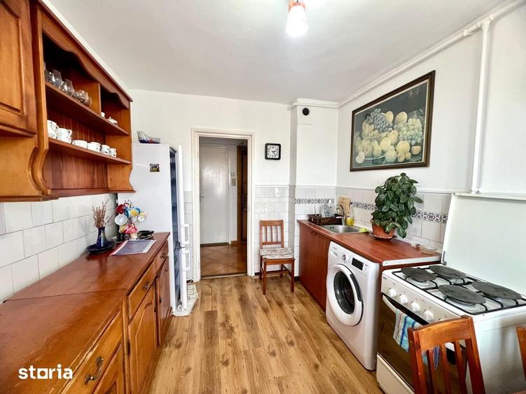 Apartament cu 3 camere în Tudor Vladimirescu