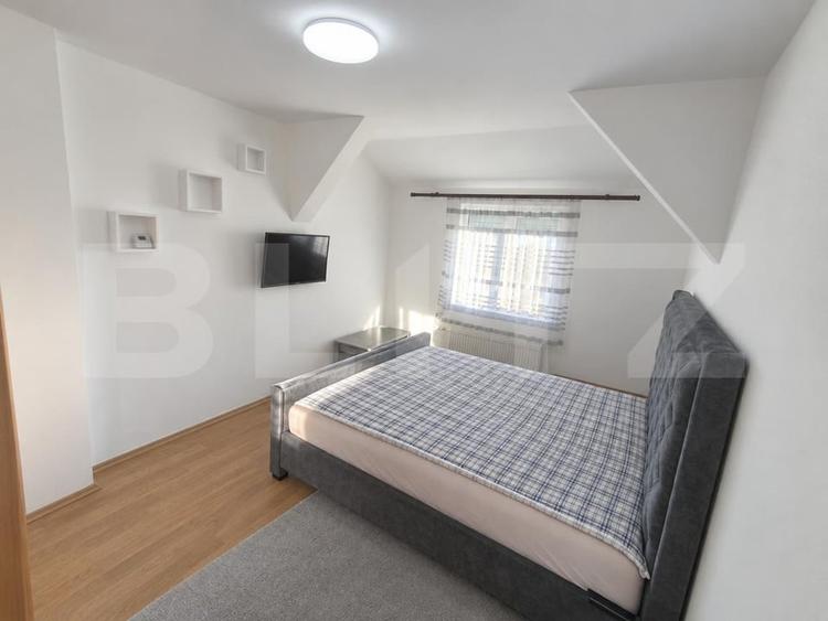 Apartament cu 3 camere semidecomandat, mobilat în Soarelui