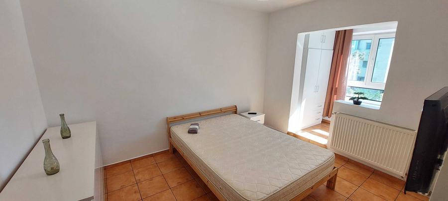 Apartament cu 3 camere decomandat în Aviației