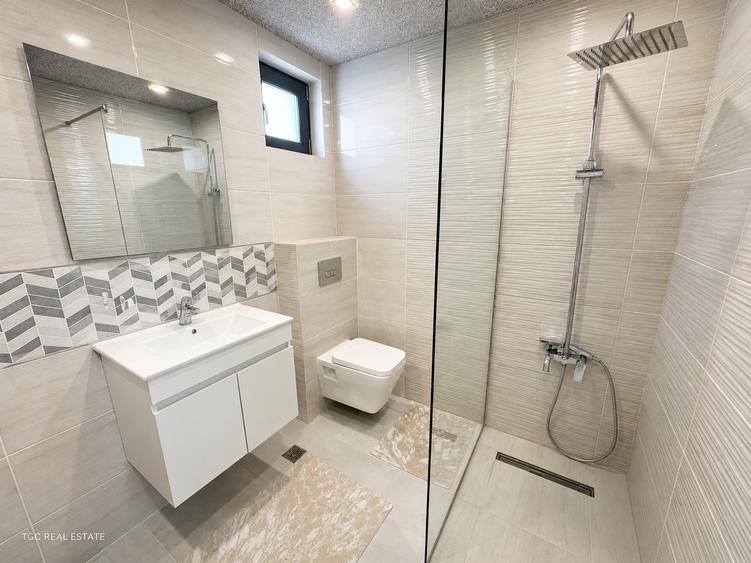 Casă individuală cu 4 camere cu Canalizare în Pantelimon
