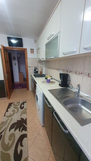 Apartament cu 2 camere decomandat în Central