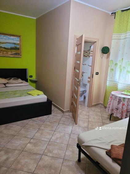 Casă cu 4 camere cu Teren 250 Mp în Central