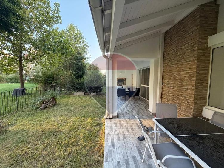 Apartament cu 4 camere decomandat în Central