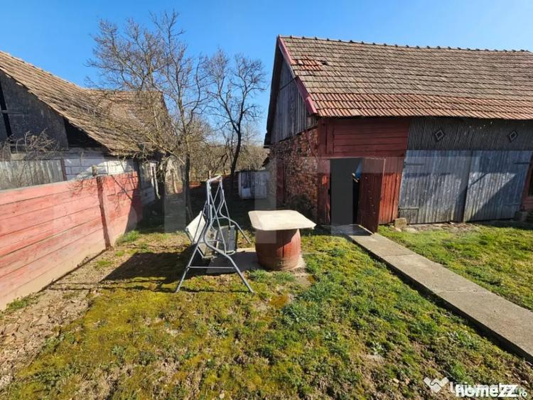 Casă cu 4 camere cu Teren 1000 Mp în Sâncel