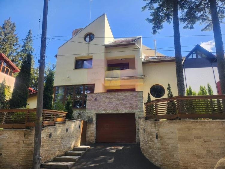 Casă cu 6 camere cu Teren 552 Mp în Cioplea