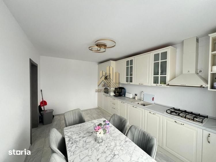 Casă cu 4 camere cu Teren 440 Mp în Central