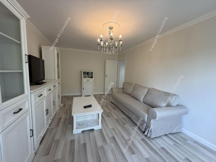 Apartament cu 2 camere decomandat, mobilat în Aradului