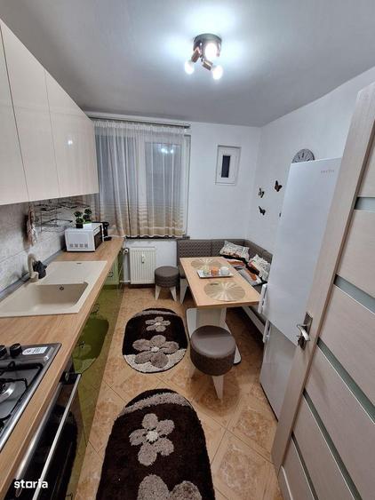Apartament cu 2 camere decomandat în Calea București