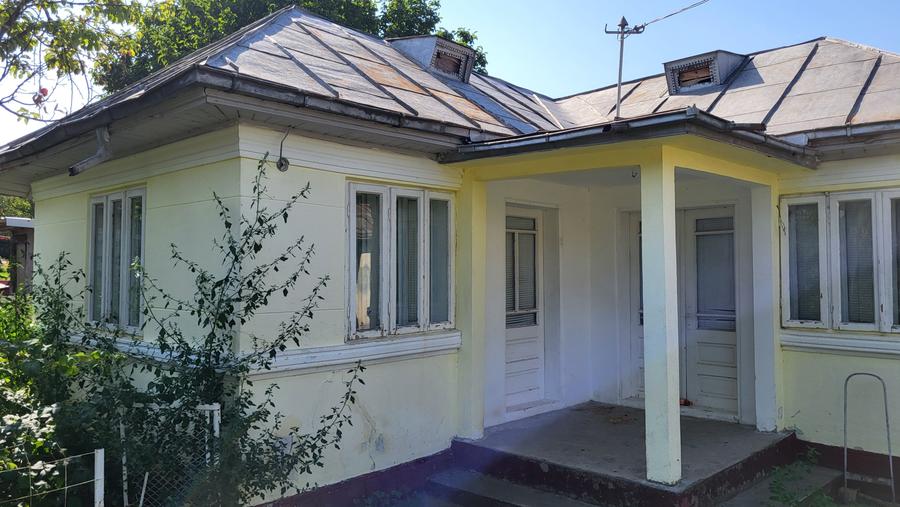 Casă individuală cu 4 camere cu Garaj în Clipicești