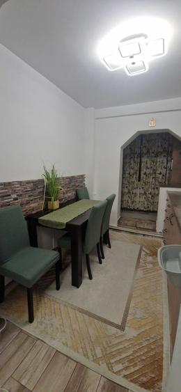 Apartament cu 2 camere decomandat în Galata
