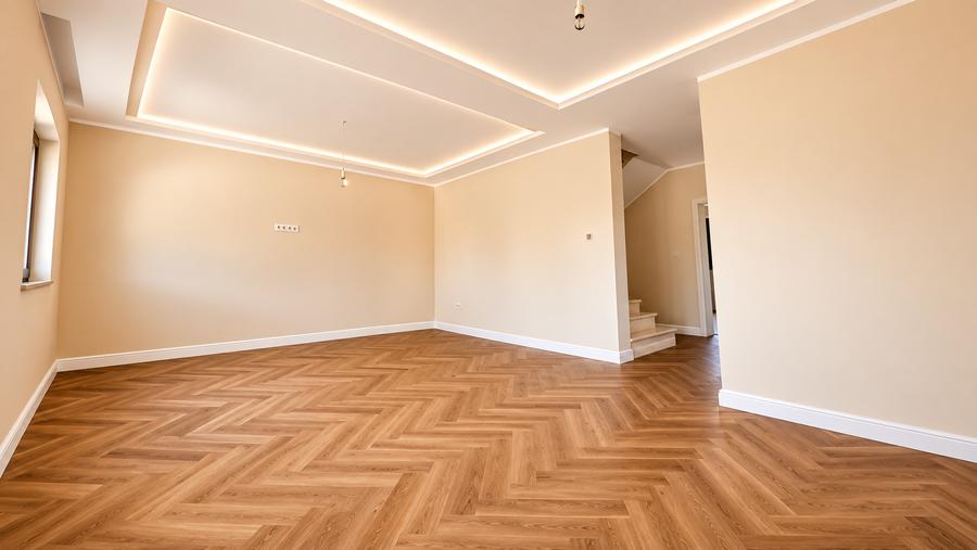 Duplex cu 4 camere cu Canalizare în Giroc
