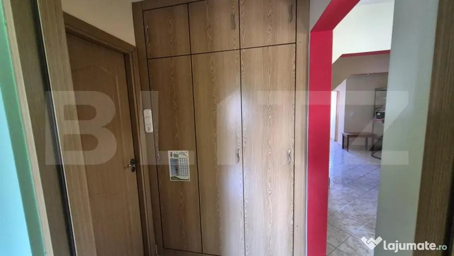 Apartament cu 3 camere decomandat în Carpați 2