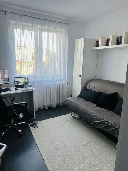 Apartament cu 3 camere decomandat în Apărătorii Patriei