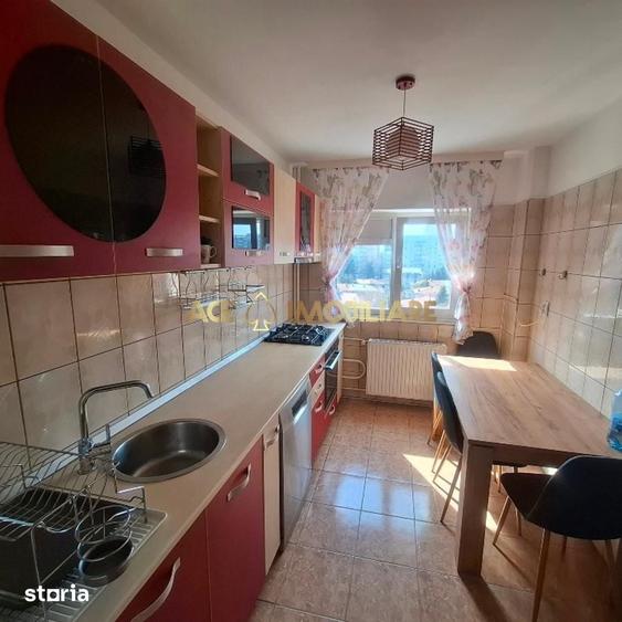 Apartament cu 3 camere, mobilat în Titan