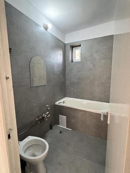 Apartament cu 3 camere semidecomandat în Ultracentral