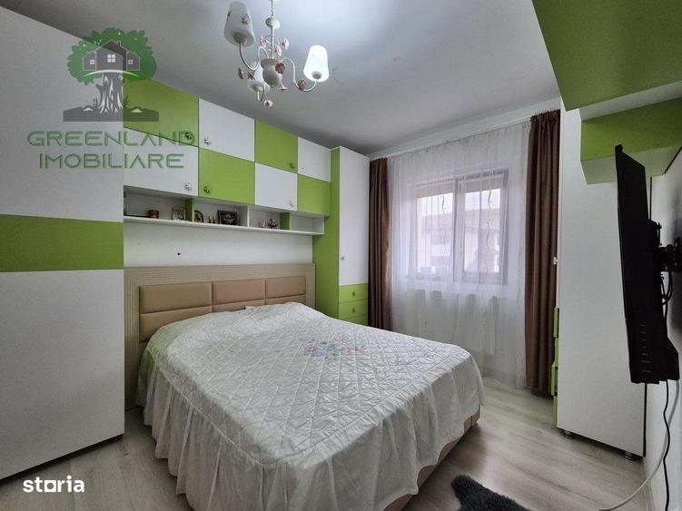 Apartament cu 2 camere decomandat în Podu Roș