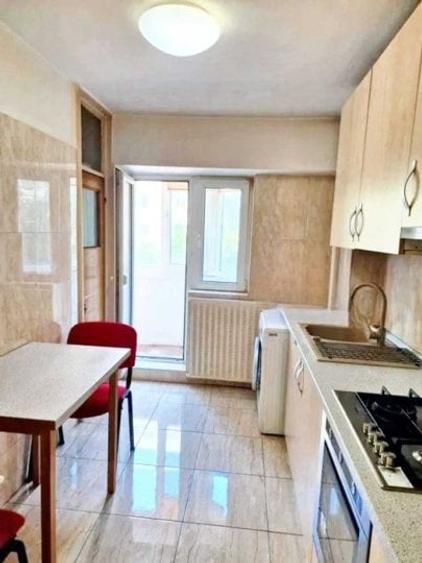 Apartament cu 2 camere decomandat, mobilat în Calea Călărașilor