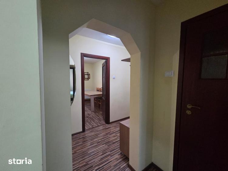 Apartament cu 3 camere decomandat în Mircea cel Bătrân