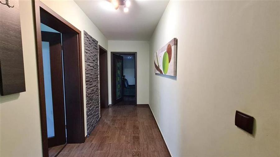 Apartament cu 3 camere decomandat în Blașcovici