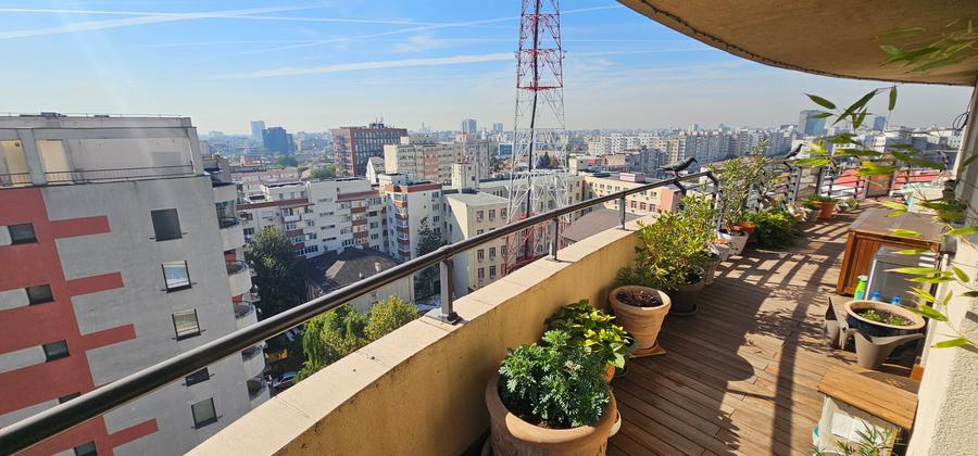 Apartament cu 4 camere decomandat în Barbu Văcărescu