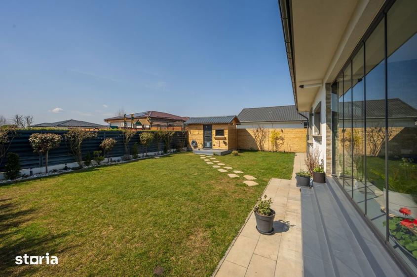 Casă cu 4 camere cu Teren 400 Mp în Corbeanca