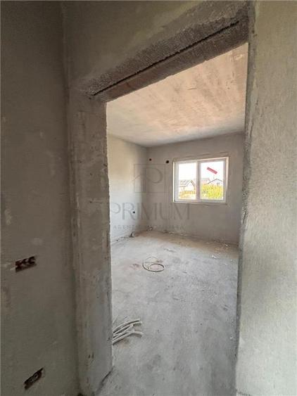 Duplex cu 5 camere cu Canalizare în Moșnița Nouă