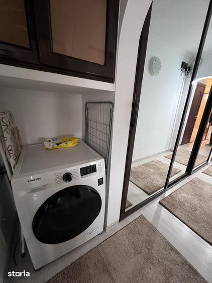 Apartament cu 3 camere decomandat în Găvana