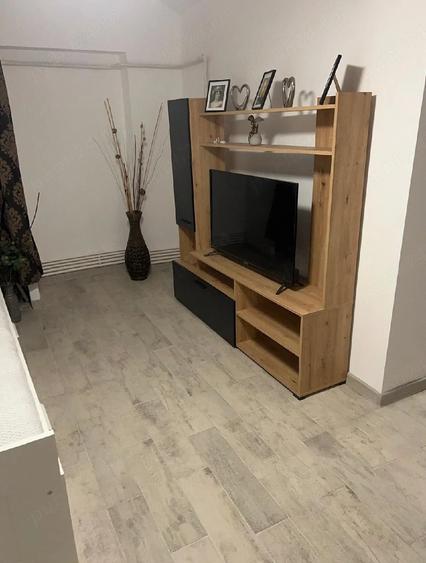 Inchiriez apartament 2 camere - 3