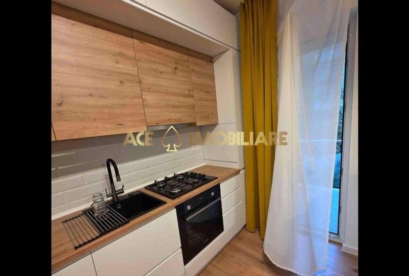 Apartament cu 2 camere semidecomandat, mobilat în Titan