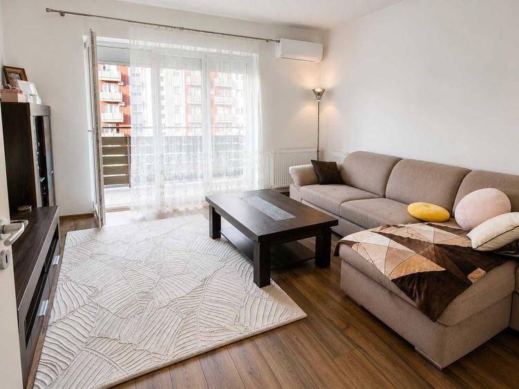 Apartament cu 2 camere decomandat în Central