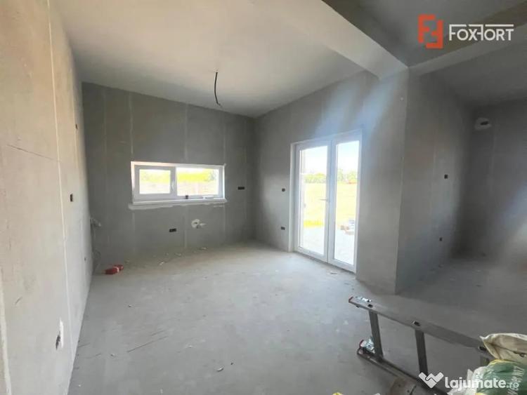 Casă cu 4 camere cu Teren 368 Mp în Moșnița Nouă