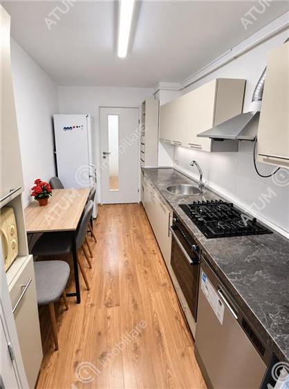 Apartament cu 3 camere decomandat, mobilat în Terezian