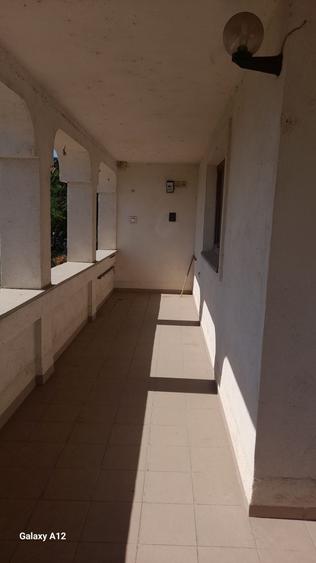 Casă cu 4 camere cu Teren 250 Mp în Central