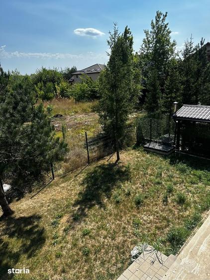Casă cu 5 camere cu Teren 483 Mp în Corbeanca