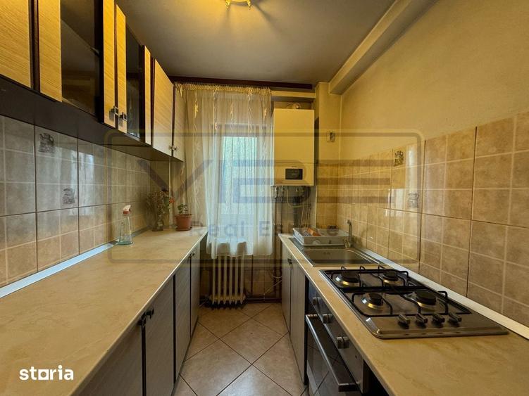 Apartament cu 2 camere semidecomandat, mobilat în Central