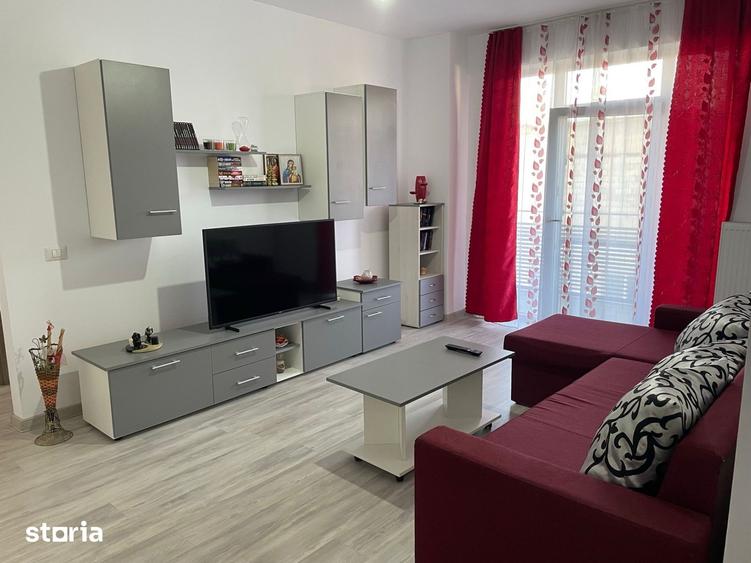 Apartament cu 2 camere, mobilat în Fratelia